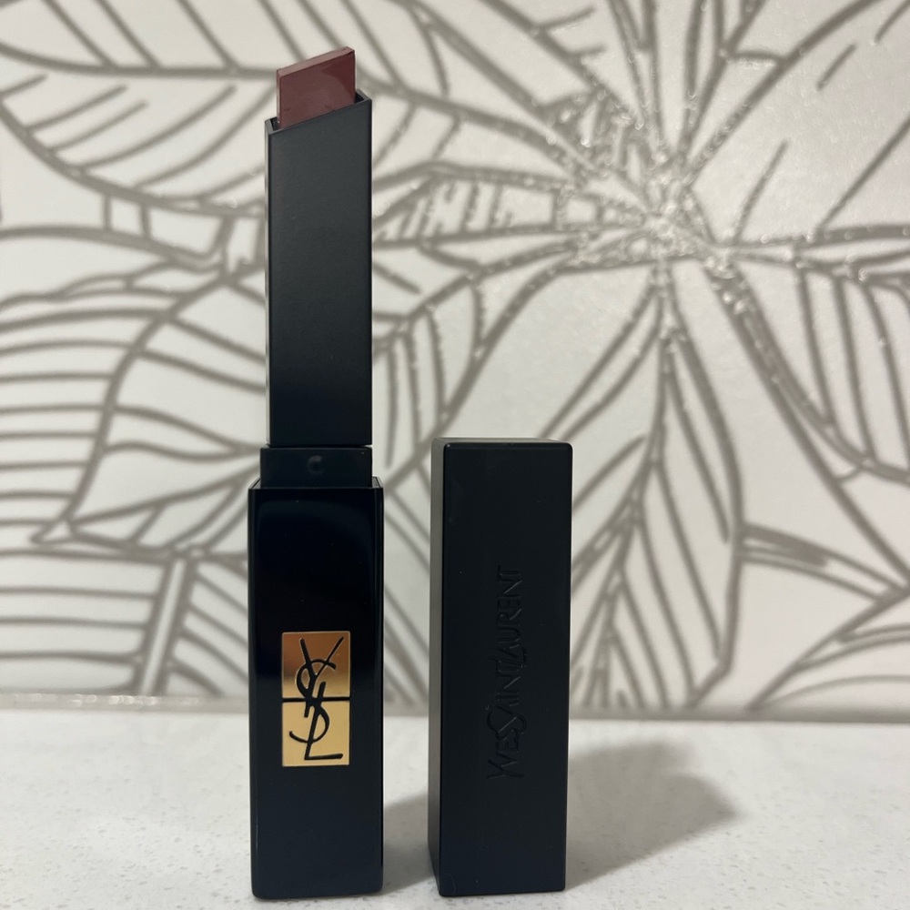 💄 Yves Saint Laurent Lipstick